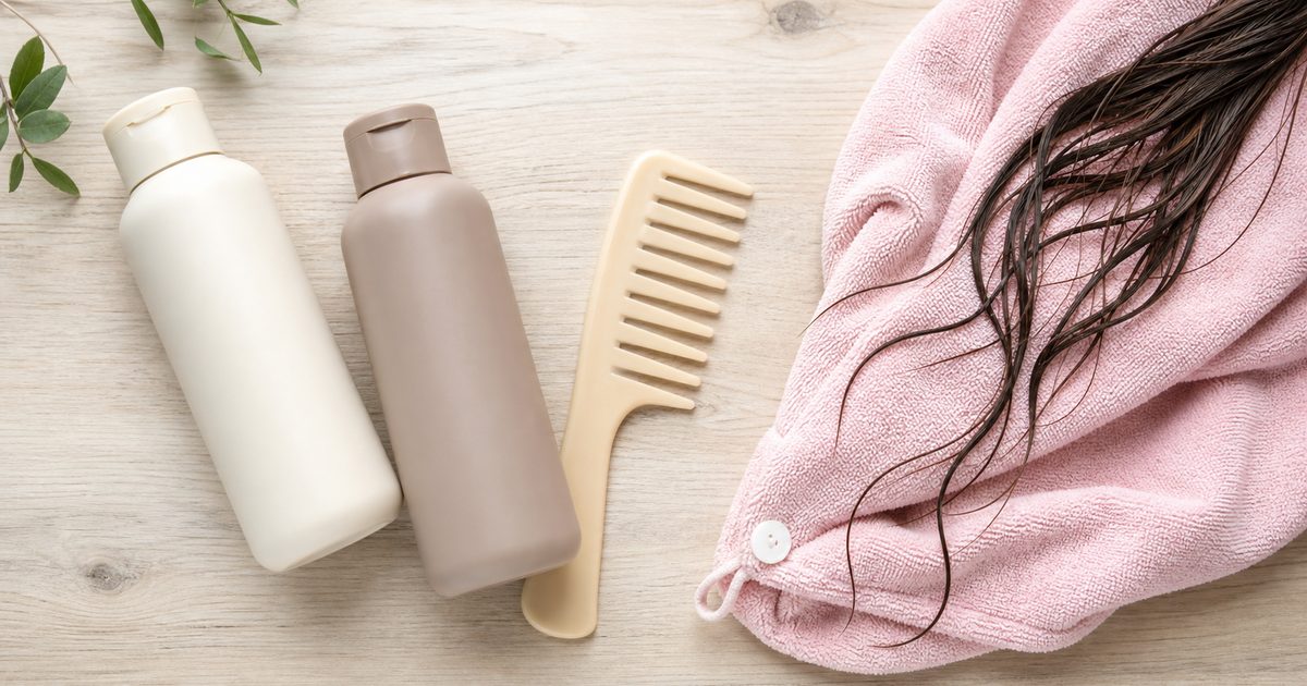 Krullen verzorgen voor beginners: een eenvoudige routine tegen pluis